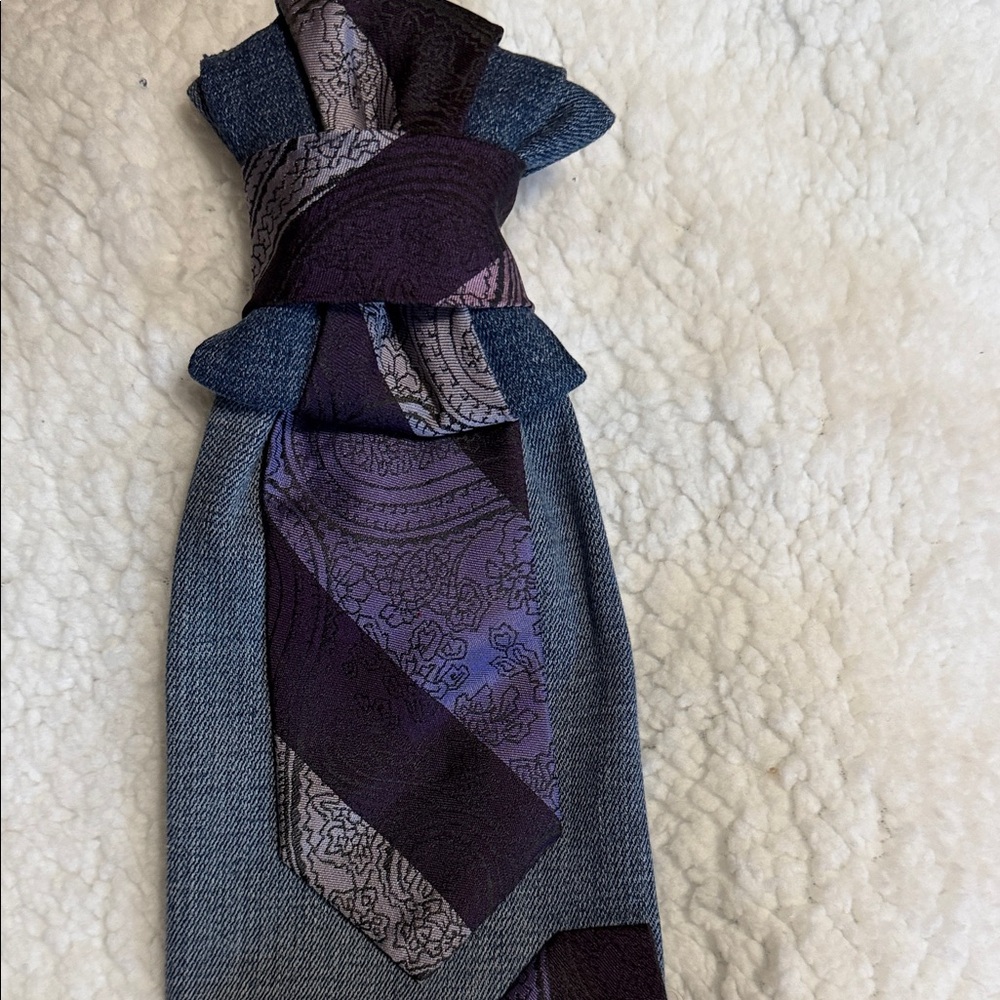 Elegant Purple Patterned Necklace — Women's Jewelry